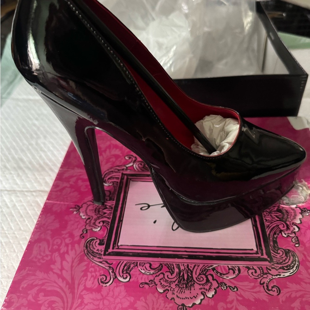 Ellie High Heels - Picture 2 of 8